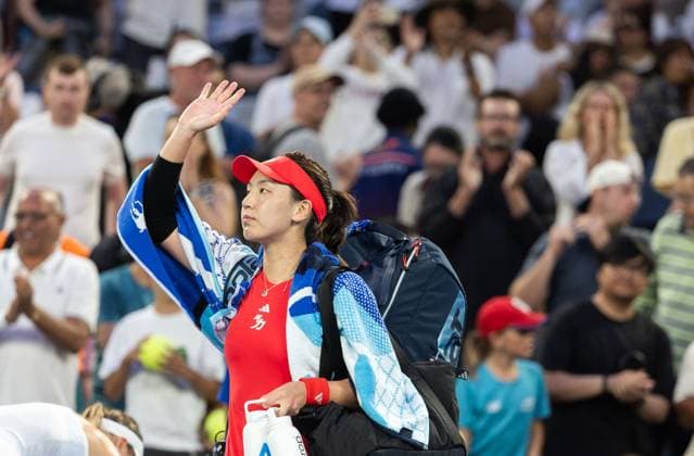 (250112) -- MELBOURNE, Jan. 12, 2025 -- Wang Xinyu leaves the court after the women s singles 1st round match between Wang Xinyu of China and Paula Badosa of Spain at 2025 Australian Open tennis tournament in Melbourne, Australia, Jan. 12, 2025. (Photo by Xinhua) (SP)AUSTRALIA-MELBOURNE-TENNIS-AUSTRALIAN OPEN-DAY 1 HuxJingchen 