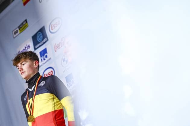 Cas Van Looke pictured on the podium after the men U17, U 17 (second year) race of the Belgian Cyclocross Championships (11-12 01) on Sunday 12 January 2025 in Heusden-Zolder. DAVIDxPINTENS  x110235766x