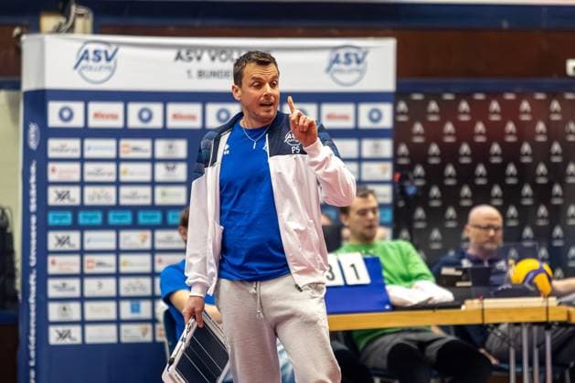 Patrick Streuwald ASV Dachau, Head Coach , GER, ASV Dachau vs VC Bitterfeld Wolfen, Volleyball, 1 Bundesliga, Matchday 14, Season 2024 2025, 12 01 2025, GER, ASV Dachau vs VC Bitterfeld Wolfen, Volleyball, 1 Bundesliga, Matchday 14, Season 2024 2025, 12 01 2025 Dachau Copyright: xEibner-Pressefoto JennixMaulx EP_JML