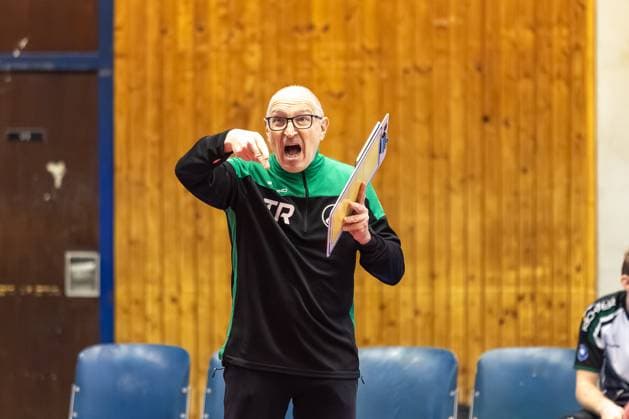 Chang Cheng Liu VC Bitterfeld Wolfen, Head Coach , GER, ASV Dachau vs VC Bitterfeld Wolfen, Volleyball, 1 Bundesliga, Matchday 14, Season 2024 2025, 12 01 2025, GER, ASV Dachau vs VC Bitterfeld Wolfen, Volleyball, 1 Bundesliga, Matchday 14, Season 2024 2025, 12 01 2025 Dachau Copyright: xEibner-Pressefoto JennixMaulx EP_JML