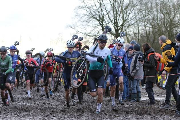 NK Cyclocross Oisterwijk Elite mannen Oisterwijk (NED), CYCLOCROSS, JANUARY 12 Gefotografeerd tijdsns het Nederlands Kampioenschap veldrijden in Oisterwijk: Tibor del Grosso, Joris Nieuwenhuis, Corne van Kessel, Oisterwijk Netherlands Content not available for redistribution in The Netherlands directly or indirectly through any third parties. Copyright: xSportfotoxPhotoagencyx