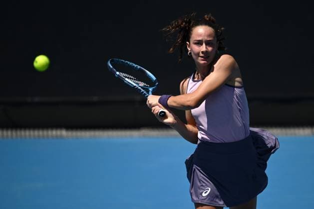 TENNIS AUSTRALIAN OPEN, Zeyneo Sonmez of Turkey returns during her round 1 match against Talia Gibson of Australia during the 2025 Australian Open at Melbourne Park in Melbourne, Monday, January 13, 2025. ( NO ARCHIVING, EDITORIAL USE ONLY, NO USE IN BOOKS WITHOUT CONSENT MELBOURNE VICTORIA AUSTRALIA  Copyright: xJOELxCARRETTx 20250113178958233359