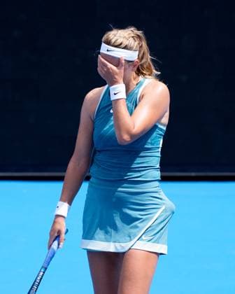 Sport Bilder des Tages January 13, 2025: 21st seed VICTORIA AZARENKA of Belarus reacts after missing a point against LUCIA BRONZETTI of Italy on KIA Arena in a Women s Singles 1st round match on day 2 of the 2025 Australian Open in Melbourne, Australia. Cal Media Melbourne Australia - ZUMAc04_ 20250113_faf_c04_027 Copyright: xSydneyxLowx
