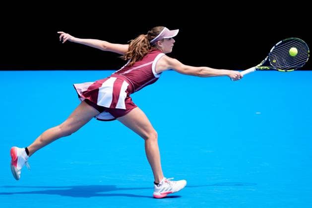 January 13, 2025: LUCIA BRONZETTI of Italy in action against 21st seed VICTORIA AZARENKA of Belarus on KIA Arena in a Women s Singles 1st round match on day 2 of the 2025 Australian Open in Melbourne, Australia. Cal Media Melbourne Australia - ZUMAc04_ 20250113_faf_c04_026 Copyright: xSydneyxLowx