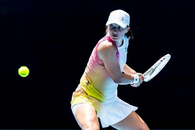 MELBOURNE, VIC - JANUARY 13: Iga Swiatek of Poland in action during Round 1 of the 2025 Australian Open on January 13 2025, at Melbourne Park in Melbourne, Australia. (Photo by Jason Heidrich Icon Sportswire) TENNIS: JAN 13 Australian Open EDITORIAL USE ONLY Icon250113132