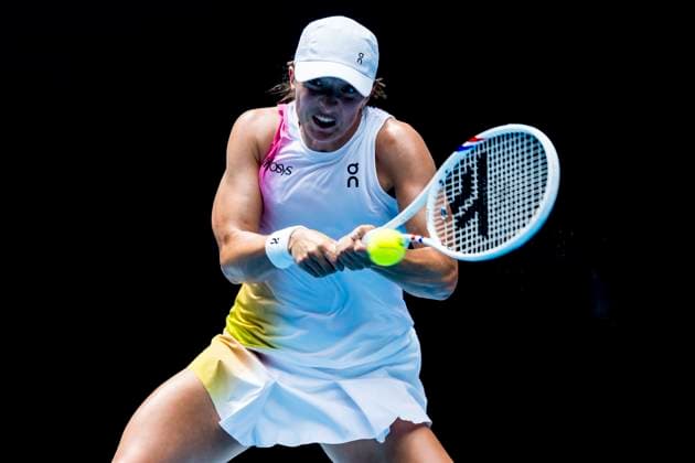 MELBOURNE, VIC - JANUARY 13: Iga Swiatek of Poland in action during Round 1 of the 2025 Australian Open on January 13 2025, at Melbourne Park in Melbourne, Australia. (Photo by Jason Heidrich Icon Sportswire) TENNIS: JAN 13 Australian Open EDITORIAL USE ONLY Icon250113136