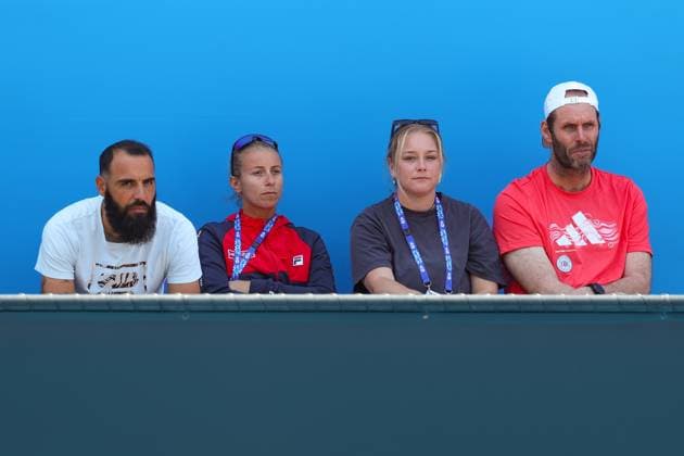 Laura Siegemund Team, left friend and coach Antonio Zucca,Jacquelyn,Nicole Gelio,Jacquelyn Dickinson and womens national coach Torben Beltz on the sidelines, Australian Open 2024, Melbourne Park, Melbourne, Victoria, Australia Copyright: xJuergenxHasenkopfx