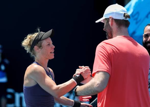 Womens national coach Torben Beltz congratulates the winner Laura Siegemund , Australian Open 2024, Melbourne Park, Melbourne, Victoria, Australia Copyright: xJuergenxHasenkopfx