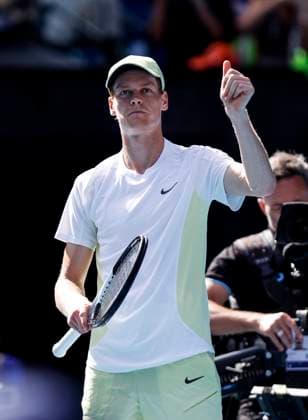 (250113) -- MELBOURNE, Jan. 13, 2025 -- Jannik Sinner celebrates winning the men s singles first round match between Jannik Sinner of Italy and Nicolas Jarry of Chile at Australian Open tennis tournament in Melbourne, Australia, Jan. 13, 2025. ) (SP)AUSTRALIA-MELBOURNE-TENNIS-AUSTRALIAN OPEN-DAY 2 MaxPing 