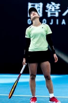 MELBOURNE, VIC - JANUARY 13: Nao Hibino of Japan shows her fristration during Round 1 of the 2025 Australian Open on January 13 2025, at Melbourne Park in Melbourne, Australia. (Photo by Jason Heidrich Icon Sportswire) TENNIS: JAN 13 Australian Open EDITORIAL USE ONLY Icon250113202