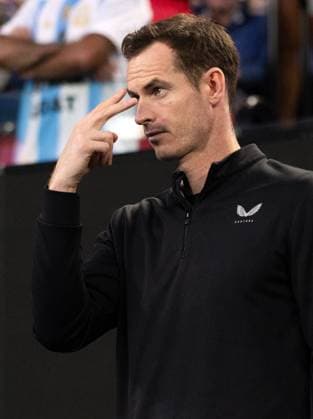 Andy Murray gestures towards Novak Djokovic during his first round match Australian Open, Day Two, Tennis, Melbourne Park, Melbourne, Australia - 13 Jan 2025  Copyright: xEllaxLing Shutterstockx 15098219x