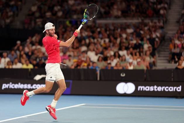 Jacob Fearnley of Great Britain Australian Open, Day Two, Tennis, Melbourne Park, Melbourne, Australia - 13 Jan 2025  Copyright: xRachelxBach Shutterstockx 15098220hy