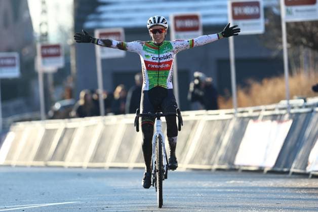 Belgian Sanne Cant celebrates as she crosses the finish line to win the women s elite race of the Cyclocross Otegem cycling event, Monday 13 January 2025 in Otegem, the day after the Belgian national cyclocross championships. DAVIDxPINTENS  x110326205x