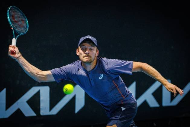 Sport Bilder des Tages Belgian David Goffin pictured in action during a tennis match between Belgian Goffin and French Bonzi, in the first round of the men s singles at the Australian Open Grand Slam tennis tournament, Monday 13 January 2025 in Melbourne Park, Melbourne, Australia. The 2025 edition of the Australian Grand Slam takes place from January 12th to January 26th. Goffin has lost 1-6, 2-6, 6-7. PATRICKxHAMILTON  x110329990x
