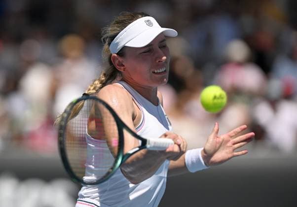TENNIS AUSTRALIAN OPEN, Ekaterina Alexandrova of Russia returns during her round 1 match against Emma Raducanu of Great Britain during the 2025 Australian Open at Melbourne Park in Melbourne, Tuesday, January 14, 2025. ( NO ARCHIVING, EDITORIAL USE ONLY, NO USE IN BOOKS WITHOUT CONSENT MELBOURNE VICTORIA AUSTRALIA  Copyright: xLUKASxCOCHx 20250114126909258483