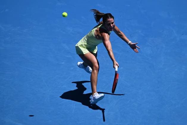 TENNIS AUSTRALIAN OPEN, Emma Navarro of USA in action during her round 1 match against Peyton Stearns of USA during the 2025 Australian Open at Melbourne Park in Melbourne, Tuesday, January 14, 2025. ( NO ARCHIVING, EDITORIAL USE ONLY, NO USE IN BOOKS WITHOUT CONSENT MELBOURNE VICTORIA AUSTRALIA  Copyright: xJOELxCARRETTx 20250114134335697526