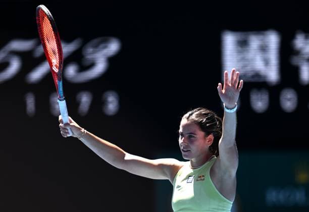 TENNIS AUSTRALIAN OPEN, Emma Navarro of USA celebrates after winning her round 1 match against Peyton Stearns of USA during the 2025 Australian Open at Melbourne Park in Melbourne, Tuesday, January 14, 2025. ( NO ARCHIVING, EDITORIAL USE ONLY, NO USE IN BOOKS WITHOUT CONSENT MELBOURNE VICTORIA AUSTRALIA  Copyright: xJOELxCARRETTx 20250114155120861229