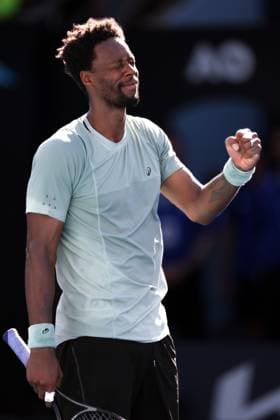 Gael Monfils celebrates victory in his first round match Australian Open, Day Three, Tennis, Melbourne Park, Melbourne, Australia - 14 Jan 2025  Copyright: xEllaxLing Shutterstockx 15098469ed