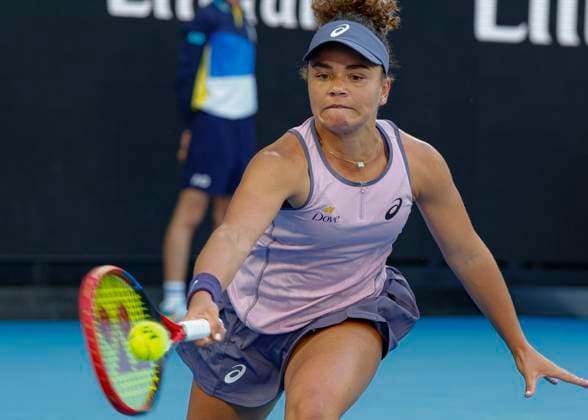 (250114) -- MELBOURNE, Jan. 14, 2025 -- Jasmine Paolini hits a return during the women s singles first round match between Wei Sijia of China and Jasmine Paolini of Italy at Australian Open tennis tournament in Melbourne, Australia, Jan. 14, 2025. (Photo by Xinhua) (SP)AUSTRALIA-MELBOURNE-TENNIS-AUSTRALIAN OPEN ChuxChen 