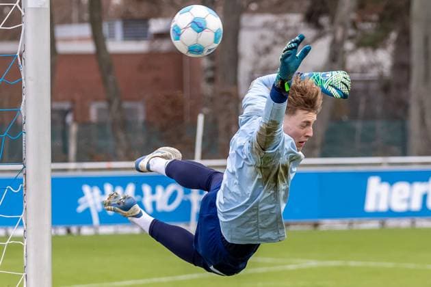 14 01 2025,Training session Hertha BSC Berlin goalkeeper Tim Goller at goalkeeper training session Hertha BSC