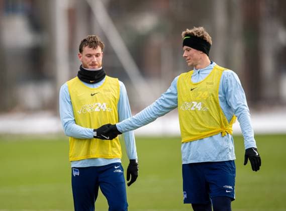 Football, Men, Season 2024 25, 2 Bundesliga, Hertha BSC, Training, f l Pascal Klemens Hertha BSC , Luca Schuler Hertha BSC , 14 01 2025, Copyright: xSebastianxRäppold MatthiasxKochx