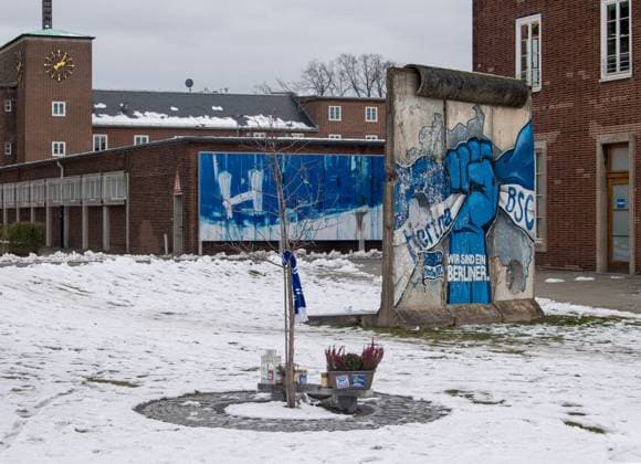 Football, Men, Season 2024 25, 2 Bundesliga, Hertha BSC, Training, Memorial at the office for the deceased president Kay Bernstein, 14 01 2025, Copyright: xSebastianxRäppold MatthiasxKochx
