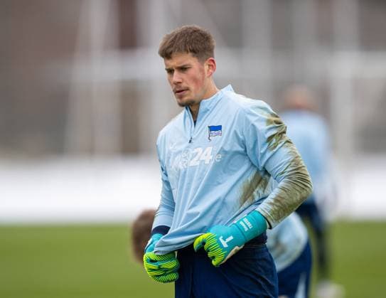 Soccer, Men, Season 2024 25, 2 Bundesliga, Hertha BSC, Training, Goalkeeper Dennis Smarsch Hertha BSC , 14 01 2025, Copyright: xSebastianxRäppold MatthiasxKochx