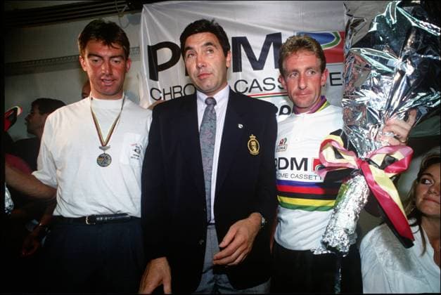 Rudy Dhaenens Nevele 03 09 1990 - Rudy Dhaenens wereldkampioen op de weg bij de profs in Japan. - Dirk De Wolf, Eddy Mer Rudy Dhaenens Nevele 03 09 1990 - Rudy Dhaenens wereldkampioen op de weg bij de profs in Japan. - Dirk De Wolf, Eddy Merckx en Rudy Dhaenens  Copyright: xx  Copyright: xIMAGOx