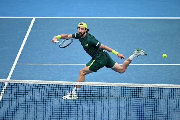 TENNIS AUSTRALIAN OPEN, Jordan Thompson of Australia returns during his round 2 match against Nuno Borges of Portugal during the 2025 Australian Open at Melbourne Park in Melbourne, Wednesday, January 15, 2025. ( NO ARCHIVING, EDITORIAL USE ONLY, NO USE IN BOOKS WITHOUT CONSENT MELBOURNE VICTORIA AUSTRALIA  Copyright: xJAMESxROSSx 20250115192132763112