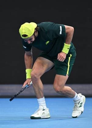 TENNIS AUSTRALIAN OPEN, Jordan Thompson of Australia reacts to injury during his round 2 match against Nuno Borges of Portugal during the 2025 Australian Open at Melbourne Park in Melbourne, Wednesday, January 15, 2025. ( NO ARCHIVING, EDITORIAL USE ONLY, NO USE IN BOOKS WITHOUT CONSENT MELBOURNE VICTORIA AUSTRALIA  Copyright: xJAMESxROSSx 20250115151099353363