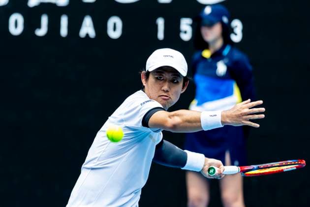 MELBOURNE, VIC - JANUARY 15: Yoshihito Nishikoa of Jaan in action during Round 2 of the 2025 Australian Open on January 15 2025, at Melbourne Park in Melbourne, Australia. (Photo by Jason Heidrich Icon Sportswire) TENNIS: JAN 15 Australian Open EDITORIAL USE ONLY Icon250115083