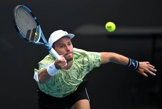 TENNIS AUSTRALIAN OPEN, James Duckworth of Australia in action during his round 2 match Roberto Carballes Baena of Spain during the 2025 Australian Open at Melbourne Park in Melbourne, Wednesday, January 15, 2025. ( NO ARCHIVING, EDITORIAL USE ONLY, NO USE IN BOOKS WITHOUT CONSENT MELBOURNE VICTORIA AUSTRALIA  Copyright: xLUKASxCOCHx 20250115192221475574