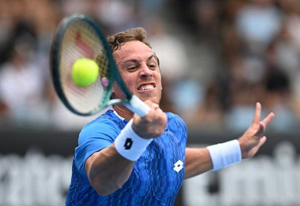 TENNIS AUSTRALIAN OPEN, Roberto Carballes Baena of Spain returns during his round 2 match against James Duckworth of Australia during the 2025 Australian Open at Melbourne Park in Melbourne, Wednesday, January 15, 2025. ( NO ARCHIVING, EDITORIAL USE ONLY, NO USE IN BOOKS WITHOUT CONSENT MELBOURNE VICTORIA AUSTRALIA  Copyright: xLUKASxCOCHx 20250115114637510156