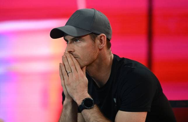 TENNIS AUSTRALIAN OPEN, Andy Murray, coach of Novak Djokovic of Serbia looks on to his round 2 match against Jaime Faria of Portugal during the 2025 Australian Open at Melbourne Park in Melbourne, Wednesday, January 15, 2025. ( NO ARCHIVING, EDITORIAL USE ONLY, NO USE IN BOOKS WITHOUT CONSENT MELBOURNE VICTORIA AUSTRALIA  Copyright: xLUKASxCOCHx 20250115117954157001