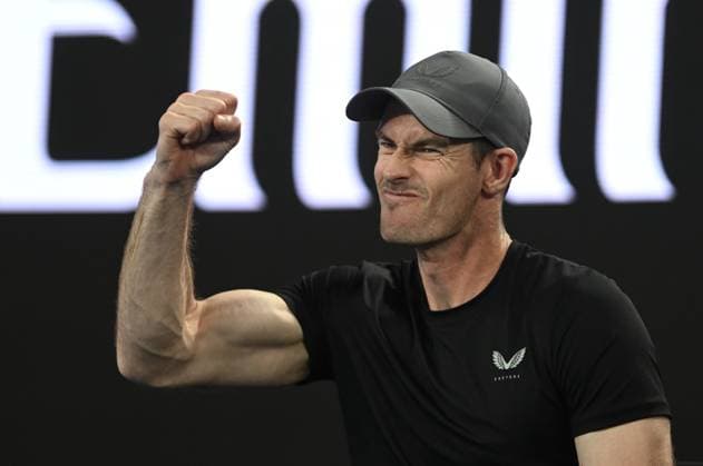 TENNIS AUSTRALIAN OPEN, Andy Murray, coach of Novak Djokovic of Serbia reacts during his round 2 match against Jaime Faria of Portugal during the 2025 Australian Open at Melbourne Park in Melbourne, Wednesday, January 15, 2025. ( NO ARCHIVING, EDITORIAL USE ONLY, NO USE IN BOOKS WITHOUT CONSENT MELBOURNE VICTORIA AUSTRALIA  Copyright: xLUKASxCOCHx 20250115129582678012