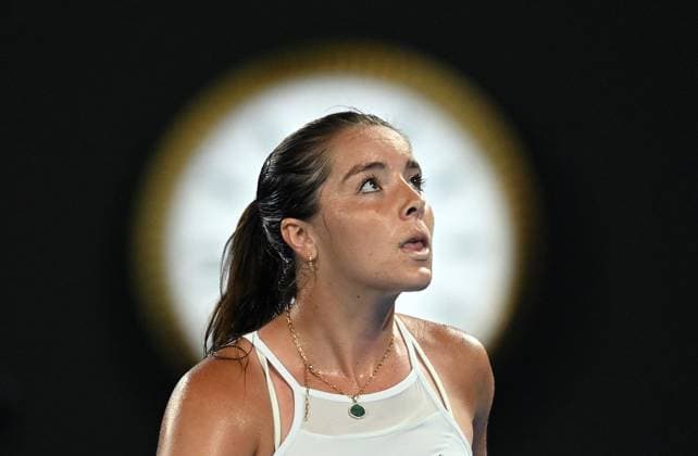 TENNIS AUSTRALIAN OPEN, Jodie Burrage of Great Britain during her round 2 match against Coco Gauff of USA during the 2025 Australian Open at Melbourne Park in Melbourne, Wednesday, January 15, 2025. ( NO ARCHIVING, EDITORIAL USE ONLY, NO USE IN BOOKS WITHOUT CONSENT MELBOURNE VICTORIA AUSTRALIA  Copyright: xLUKASxCOCHx 20250115160136680641