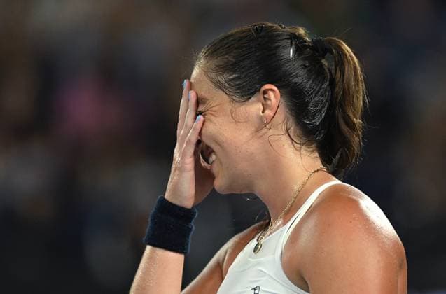 TENNIS AUSTRALIAN OPEN, Jodie Burrage of Great Britain reacts during her round 2 match against Coco Gauff of USA during the 2025 Australian Open at Melbourne Park in Melbourne, Wednesday, January 15, 2025. ( NO ARCHIVING, EDITORIAL USE ONLY, NO USE IN BOOKS WITHOUT CONSENT MELBOURNE VICTORIA AUSTRALIA  Copyright: xLUKASxCOCHx 20250115128177163894