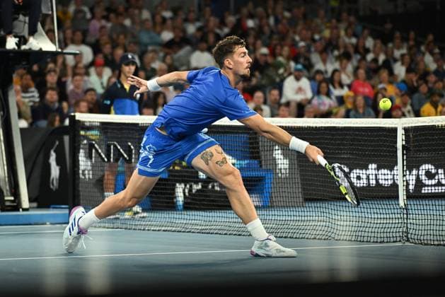 TENNIS AUSTRALIAN OPEN, Thanasi Kokkinakis of Australia in action duriing his round 2 match against Jack Draper of Great Britain during the 2025 Australian Open at Melbourne Park in Melbourne, Wednesday, January 15, 2025. ( NO ARCHIVING, EDITORIAL USE ONLY, NO USE IN BOOKS WITHOUT CONSENT MELBOURNE VICTORIA AUSTRALIA  Copyright: xJAMESxROSSx 20250115195346407596