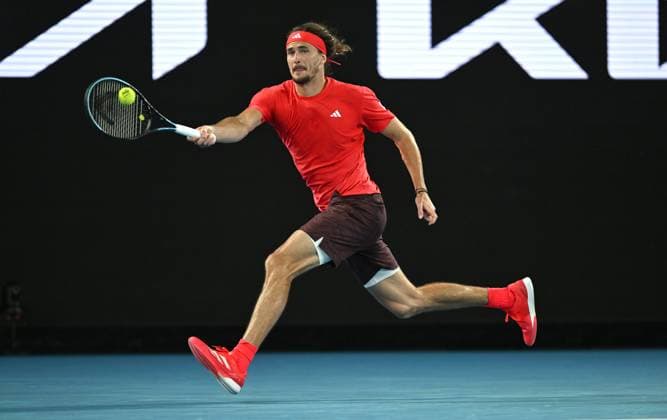TENNIS AUSTRALIAN OPEN, Alexander Zverev of Germany returns his round 2 match against Pedro Martinez of Spain during the 2025 Australian Open at Melbourne Park in Melbourne, Wednesday, January 15, 2025. ( NO ARCHIVING, EDITORIAL USE ONLY, NO USE IN BOOKS WITHOUT CONSENT MELBOURNE VICTORIA AUSTRALIA  Copyright: xLUKASxCOCHx 20250115151725072186