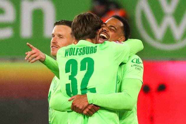 VfL vs M gladbach, 1 BL Wolfsburg, 14 01 2025, FOOTBALL VfL Wolfsburg vs Borussia Mönchengladbach, 1 BL, Season 2024 25 Lukas Nmecha VfL Wolfsburg cheers with Mattias Svanberg VfL Wolfsburg after his goal to make it 5 0 Wolfsburg