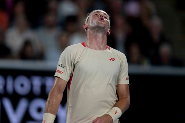 (250115) -- MELBOURNE, Jan. 15, 2025 -- Casper Ruud reacts during the men s singles second round match between Jakub Mensik of the Czech Republic and Casper Ruud of Norway at Australian Open tennis tournament in Melbourne, Australia, Jan. 15, 2025. ) (SP)AUSTRALIA-MELBOURNE-TENNIS-AUSTRALIAN OPEN LuixSiuxWai 