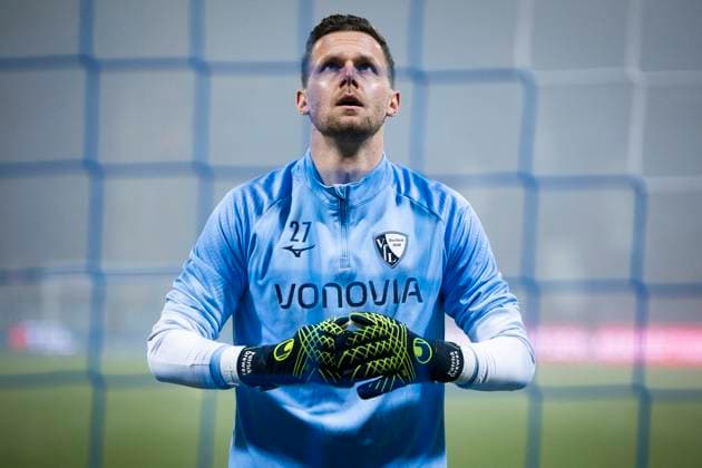 GER, 1 FBL, VfL Bochum vs FC St Pauli 15 01 2025, Vonovia Ruhrstadion, GER, 1 FBL, VfL Bochum vs FC St Pauli in picture Patrick Drewes VfL Bochum 27 warming up before the match, nordphotoxGmbHx xRauch nph00251