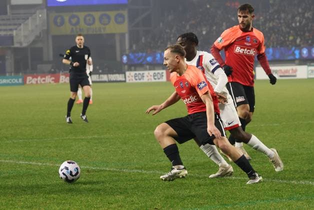 Coupe de France : Espaly vs PSG Thierry LARRET MAXPPP. Football. 16eme finale Coupe de France. Football Club Espaly vs Paris Saint Germain. Stade Marcel Michelin, Clermont-Ferrand le 15 Janvier 2025. Kevin PORTAL (ESP) CLERMONT-FERRAND (63) STADE STADE MARCEL MICHELIN PUY DE DOME AUVERGNE RHONE-ALP FRANCE  Copyright: xThierryxLARRET MAXPPPxThierryxLARRETx TL_20250115_2019 0794554824st