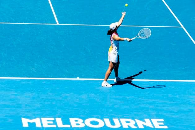 MELBOURNE, VIC - JANUARY 16: Iga Swiatek of Poland in action during Round 2 of the 2025 Australian Open on January 16 2025, at Melbourne Park in Melbourne, Australia. (Photo by Jason Heidrich Icon Sportswire) TENNIS: JAN 16 Australian Open EDITORIAL USE ONLY Icon250116004