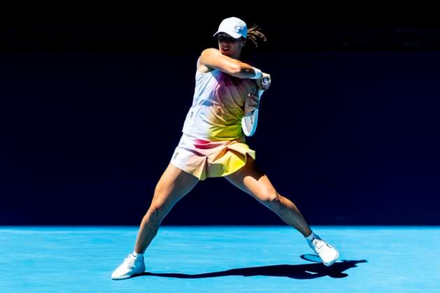 MELBOURNE, VIC - JANUARY 16: Iga Swiatek of Poland in action during Round 2 of the 2025 Australian Open on January 16 2025, at Melbourne Park in Melbourne, Australia. (Photo by Jason Heidrich Icon Sportswire) TENNIS: JAN 16 Australian Open EDITORIAL USE ONLY Icon250116020