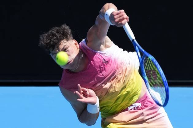 Tennis 2025: Australian Open Day 5 January 16, 2025: 21st seed BEN SHELTON of the USA in action against PABLO CARRENO BUSTA of Spain on KIA Arena in a Men s Singles 2nd round match on day 5 of the 2025 Australian Open in Melbourne, Australia. Sydney Low Cal Media(Credit Image: Â Sydney Low Cal Sport Media) Melbourne Victoria Australia EDITORIAL USE ONLY Copyright: xx ZUMA-20250116_faf_c04_032.jpg SydneyxLowx csmphotothree345331