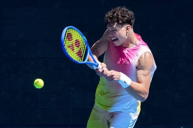 Tennis 2025: Australian Open Day 5 January 16, 2025: 21st seed BEN SHELTON of the USA in action against PABLO CARRENO BUSTA of Spain on KIA Arena in a Men s Singles 2nd round match on day 5 of the 2025 Australian Open in Melbourne, Australia. Sydney Low Cal Media(Credit Image: Â Sydney Low Cal Sport Media) Melbourne Victoria Australia EDITORIAL USE ONLY Copyright: xx ZUMA-20250116_faf_c04_030.jpg SydneyxLowx csmphotothree345333