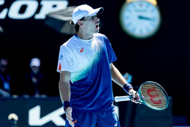 MELBOURNE, VIC - JANUARY 16: Alex de Minaur of Australia in action during Round 2 of the 2025 Australian Open on January 16 2025, at Melbourne Park in Melbourne, Australia. (Photo by Jason Heidrich Icon Sportswire) TENNIS: JAN 16 Australian Open EDITORIAL USE ONLY Icon250116096