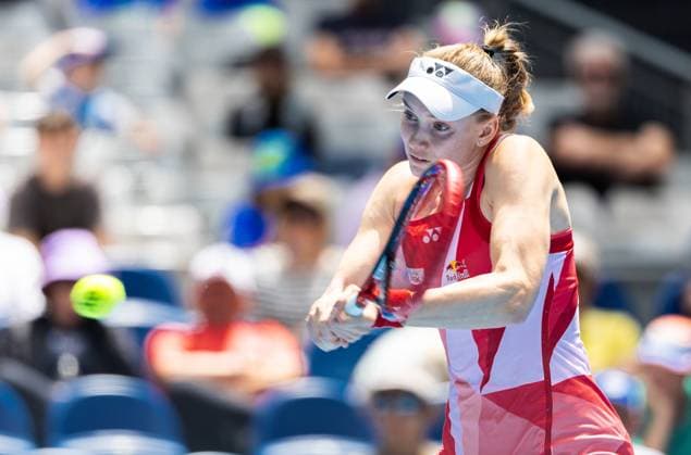 (250116) -- MELBOURNE, Jan. 16, 2025 -- Elena Rybakina hits a return during the women s singles 2nd round match between Elena Rybakina of Kazakhstan and Iva Jovic of the United States at Australian Open tennis tournament in Melbourne, Australia, Jan. 16, 2025. (Photo by Xinhua) (SP)AUSTRALIA-MELBOURNE-TENNIS-AUSTRALIAN OPEN-DAY 5 HuxJingchen 