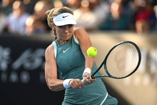 TENNIS AUSTRALIAN OPEN, Katie Boulter of Great Britain in action during her round 2 match against Veronika Kudermetova of Russia during the 2025 Australian Open at Melbourne Park in Melbourne, Thursday, January 16, 2025. ( NO ARCHIVING, EDITORIAL USE ONLY, NO USE IN BOOKS WITHOUT CONSENT MELBOURNE VICTORIA AUSTRALIA  Copyright: xLUKASxCOCHx 20250116193785233212